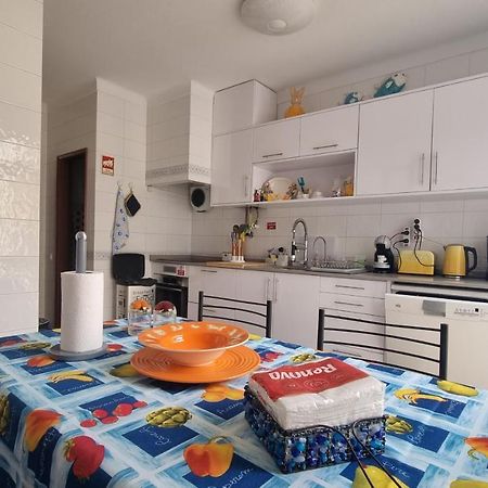 Apartmento Praia Da Dona Ana Lagos Luaran gambar