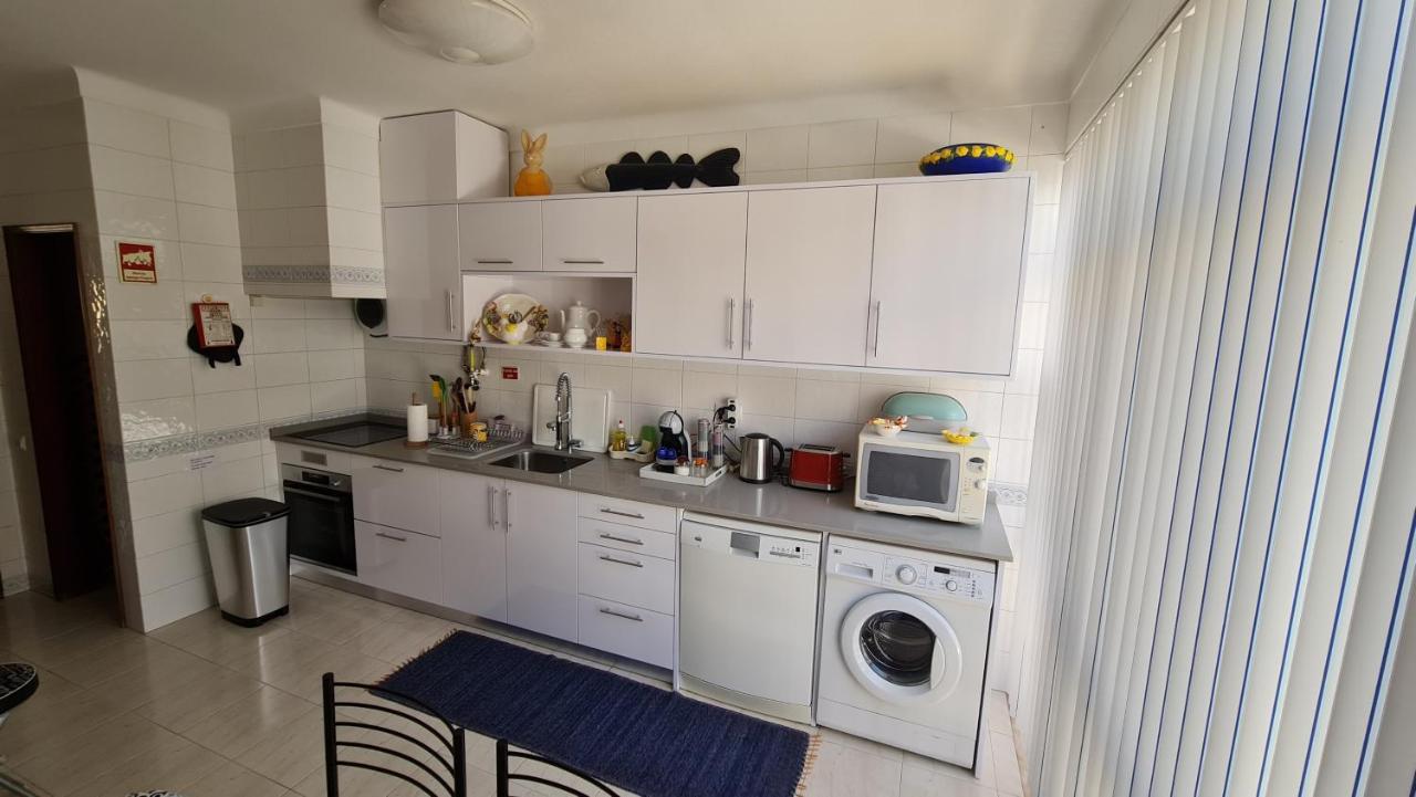 Apartmento Praia Da Dona Ana Lagos Luaran gambar