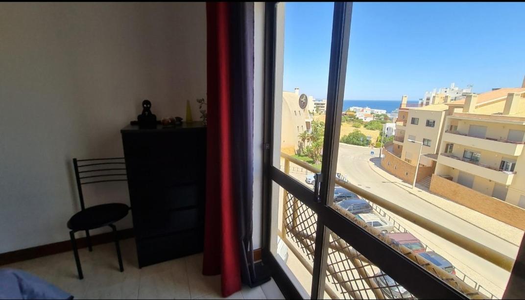 Apartmento Praia Da Dona Ana Lagos Luaran gambar