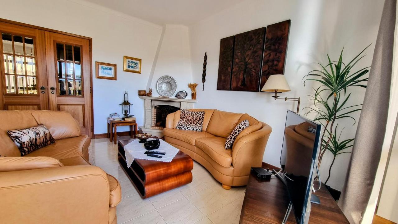 Apartmento Praia Da Dona Ana Lagos Luaran gambar