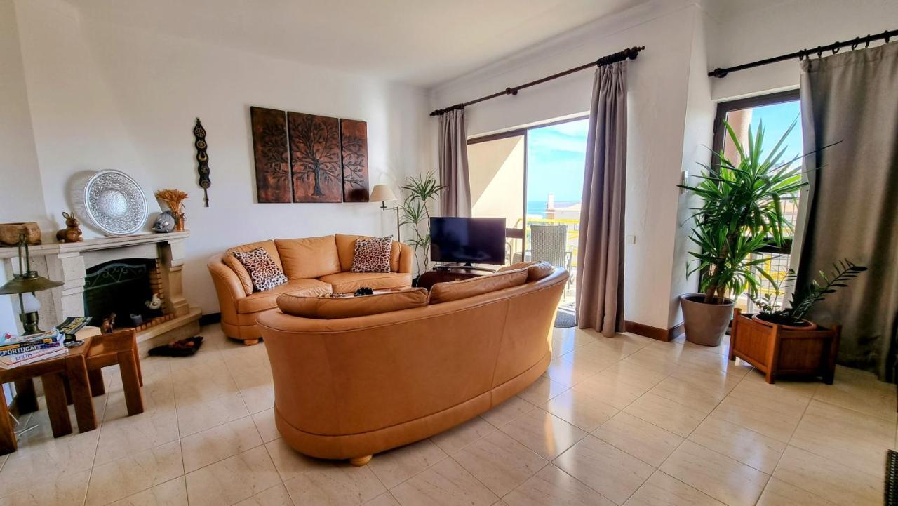 Apartmento Praia Da Dona Ana Lagos Luaran gambar