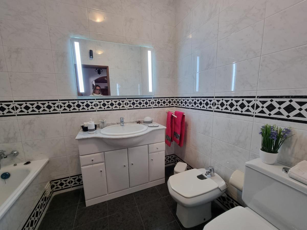 Apartmento Praia Da Dona Ana Lagos Luaran gambar