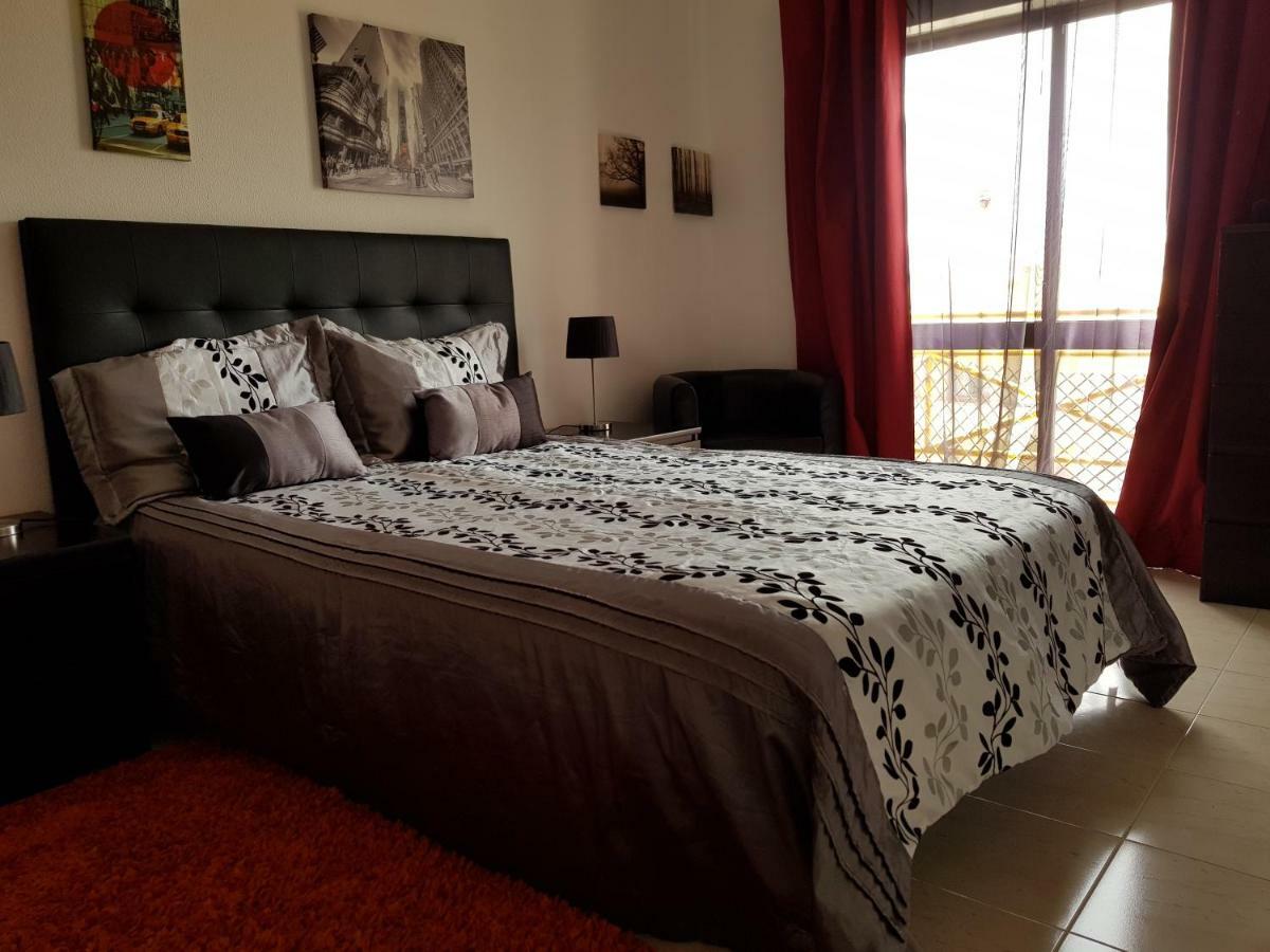 Apartmento Praia Da Dona Ana Lagos Luaran gambar
